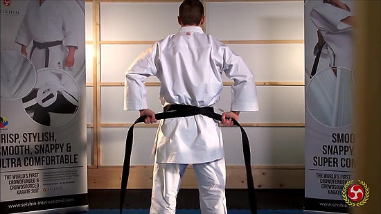 Tie Your Karate Belt Correctly - cross back